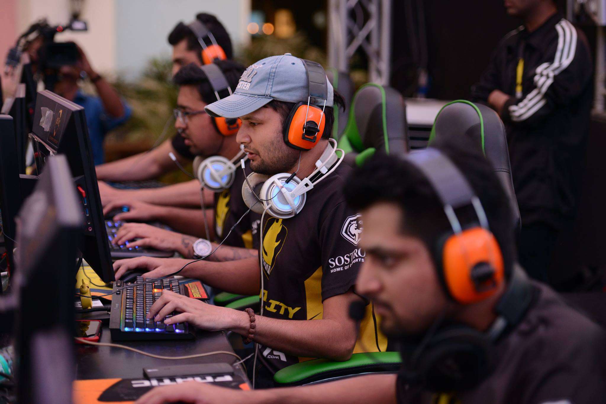 Indian Esports Championship – 2016 (Nov 10th , 11th , 12th ) 1 Indian Esports Championship 5 compressed
